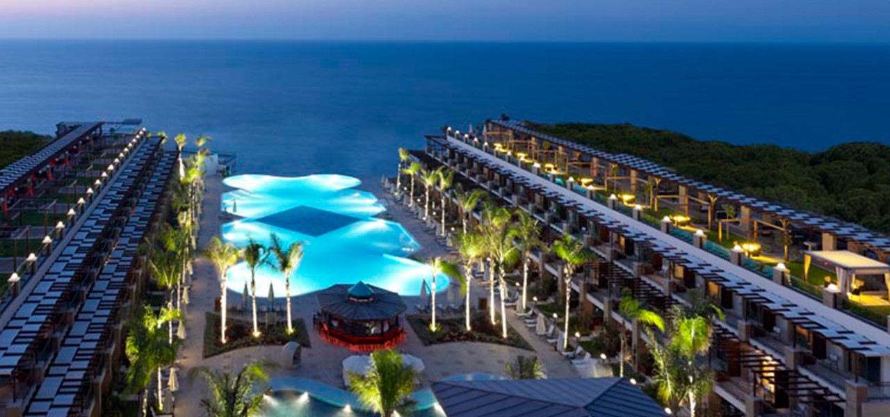 Cratos Premium Hotel & Casino & Port & Spa